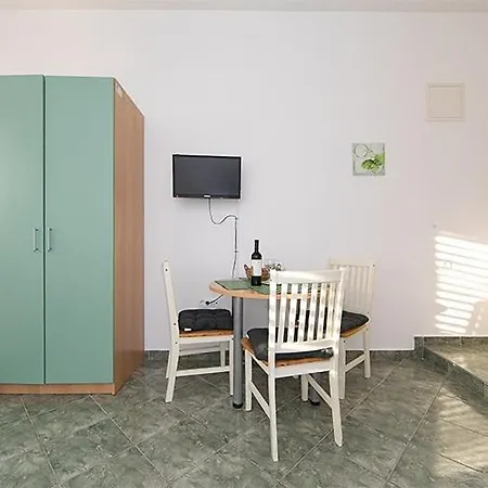 In With Air Conditioning, Wifi, Washing Machine 202-2 * Tučepi